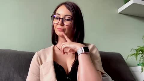 ChloeXNatural online show from May 8, 6:41 am