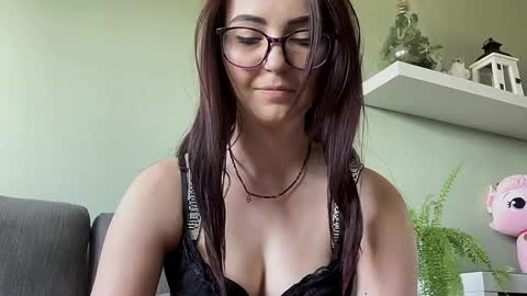 ChloeXNatural online show from May 28, 6:21 am