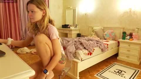 Masha online show from October 12, 7:02 pm