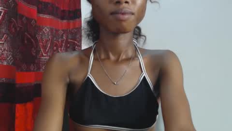 Snapshot of choco_petitqueen chatting on December 2, 11:23 am choco_petitqueen online show from December 2, 11:23 am