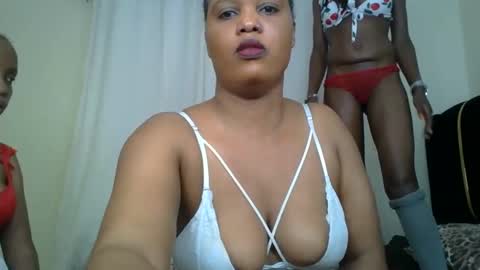 Snapshot of choco_violet chatting on February 14, 5:46 pm VIOLET online show from February 14, 5:46 pm