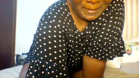 Snapshot of chocobabe002 chatting on June 23, 5:33 pm chocobabe002 online show from June 23, 5:33 pm