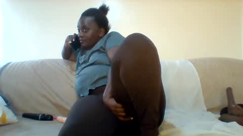 Snapshot of chocobabe002 chatting on July 1, 6:37 am chocobabe002 online show from July 1, 6:37 am