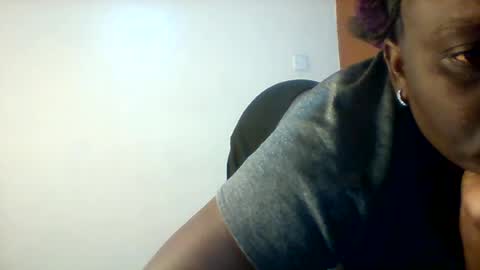 Snapshot of chocobabe002 chatting on July 12, 3:08 am chocobabe002 online show from July 12, 3:08 am