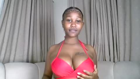 Snapshot of chocolate_divaa chatting on July 30, 7:29 am chocolate_divaa online show from July 30, 7:29 am