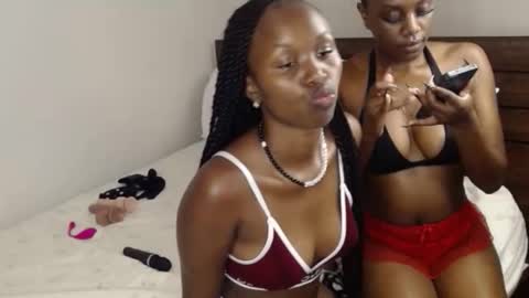 chocolate_river2012 online show from December 14, 2:44 pm