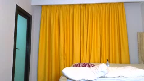 Snapshot of chocolate_swirl2 chatting on May 21, 2:57 pm SWIRL online show from May 21, 2:57 pm
