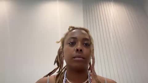 Snapshot of chocolatecakequeen chatting on December 1, 11:58 pm ChocolateCakeQueen online show from December 1, 11:58 pm