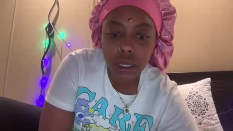 Snapshot of chocolatecakequeen chatting on December 31, 4:16 am ChocolateCakeQueen online show from December 31, 4:16 am