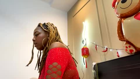 Snapshot of chocolatecakequeen chatting on February 15, 2:15 am ChocolateCakeQueen online show from February 15, 2:15 am