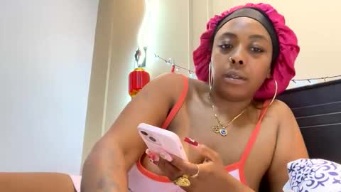 Snapshot of chocolatecakequeen chatting on February 23, 1:13 am ChocolateCakeQueen online show from February 23, 1:13 am