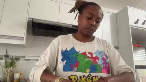 Snapshot of chocolatecakequeen chatting on October 27, 8:35 pm ChocolateCakeQueen online show from October 27, 8:35 pm