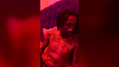 Snapshot of chocolatecity66 chatting on December 18, 1:11 am Chococity online show from December 18, 1:11 am