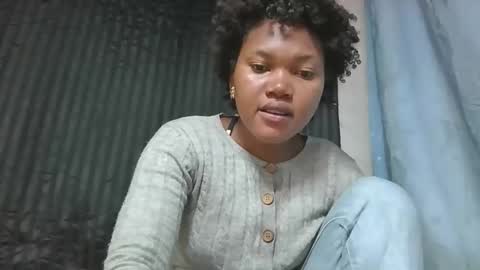 Snapshot of chololatblonde chatting on February 12, 7:14 am chololatblonde online show from February 12, 7:14 am