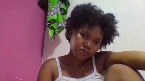 Snapshot of chololatblonde chatting on March 2, 11:06 am chololatblonde online show from March 2, 11:06 am