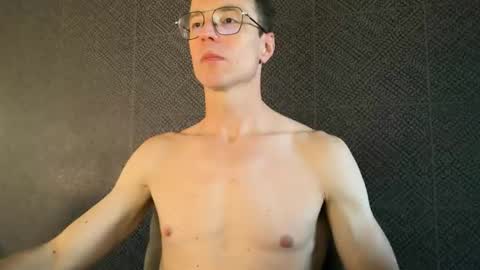 Snapshot of chouffie_81 chatting on November 21, 9:19 am Chouffie online show from November 21, 9:19 am