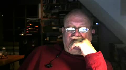 Snapshot of chris1962tyrionbtsv chatting on December 29, 10:14 pm Chris online show from December 29, 10:14 pm