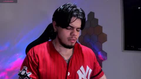 Chris Cooper Independent model online show from February 10, 1:10 am