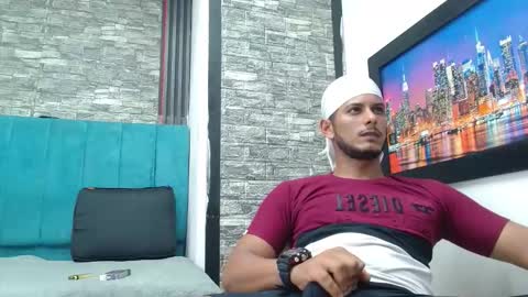 chris_dick2 online show from January 15, 4:50 am