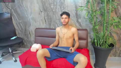 Chris online show from March 24, 11:15 am