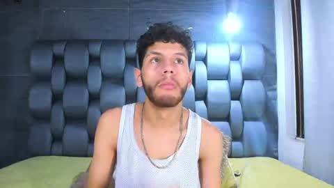 Snapshot of chris_grey2 chatting on June 16, 12:41 pm chris_grey2 online show from June 16, 12:41 pm