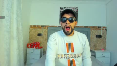 Snapshot of chris_kizz chatting on December 21, 11:22 am chris_kizz online show from December 21, 11:22 am