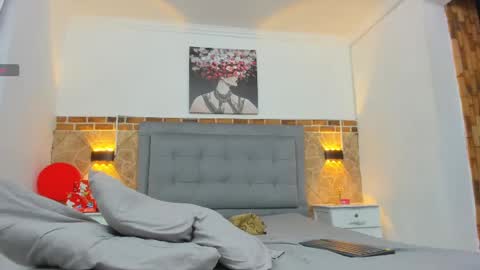 Snapshot of chris_kizz chatting on December 24, 7:28 am chris_kizz online show from December 24, 7:28 am