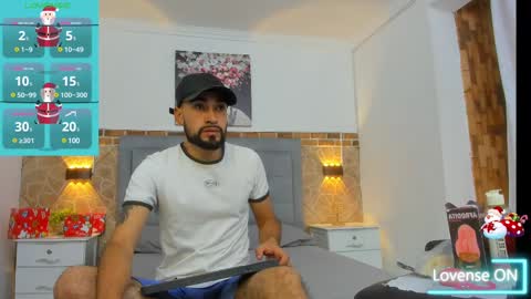 Snapshot of chris_kizz chatting on December 27, 3:31 am chris_kizz online show from December 27, 3:31 am