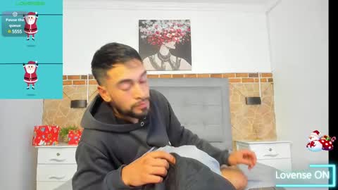 Snapshot of chris_kizz chatting on December 27, 9:50 am chris_kizz online show from December 27, 9:50 am