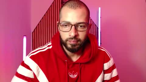 cris         Twitter magnum101010 insta magnumc20 online show from February 24, 11:52 am