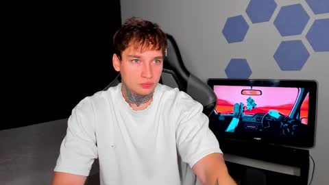 Chris Tyson online show from September 19, 1:18 am