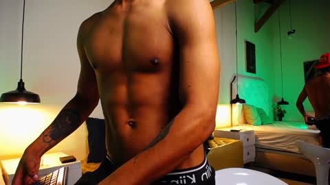 Snapshot of chris_weell chatting on January 4, 2:25 am Chris Weell online show from January 4, 2:25 am