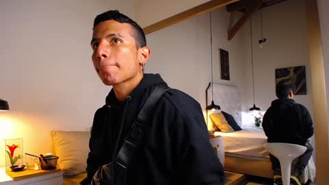 Snapshot of chris_weell chatting on January 17, 3:12 am Chris Weell online show from January 17, 3:12 am