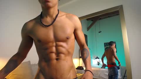 Snapshot of chris_weell chatting on January 18, 11:55 pm Chris Weell online show from January 18, 11:55 pm