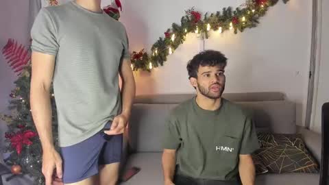 Im Chirs IM MODEL INDEPENDT online show from December 9, 3:07 am