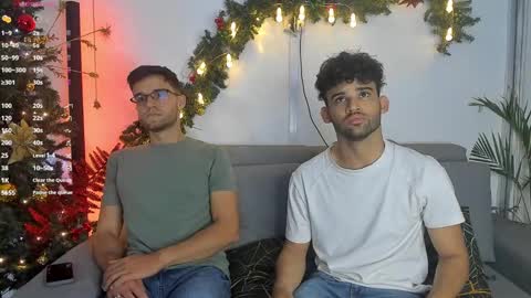 Im Chirs IM MODEL INDEPENDT online show from December 31, 3:01 am