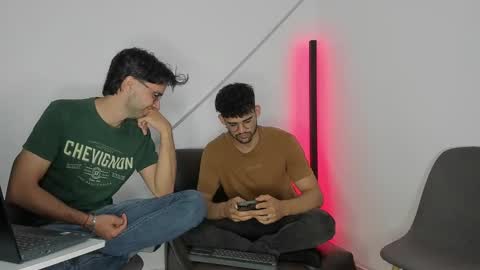 Im Chirs IM MODEL INDEPENDT online show from October 13, 2:33 am