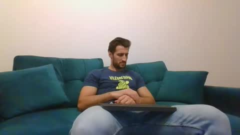 Snapshot of chrisaron chatting on February 16, 7:16 pm chrisaron online show from February 16, 7:16 pm