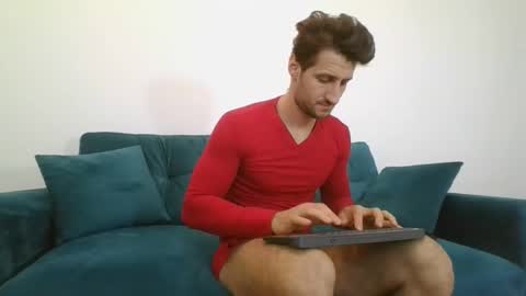 Snapshot of chrisaron chatting on March 2, 7:21 am chrisaron online show from March 2, 7:21 am