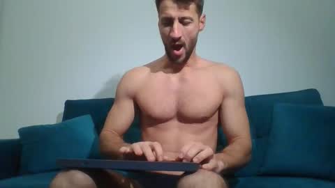 Snapshot of chrisaron chatting on November 29, 4:15 am chrisaron online show from November 29, 4:15 am