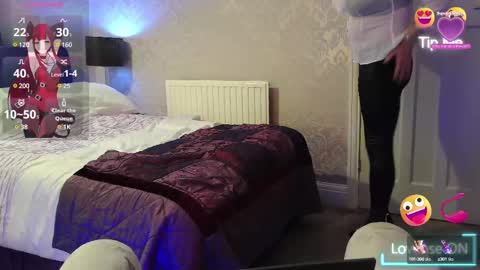 Snapshot of chriscrossdressx chatting on December 31, 2:58 pm Chriscrossdressx online show from December 31, 2:58 pm