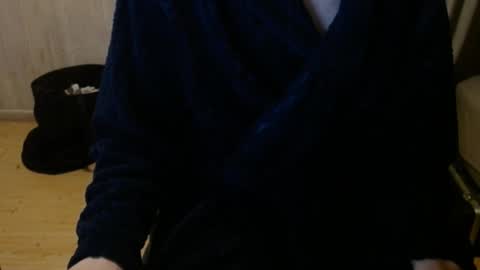 Snapshot of chriser_xxx chatting on January 4, 6:19 pm chriser_xxx online show from January 4, 6:19 pm