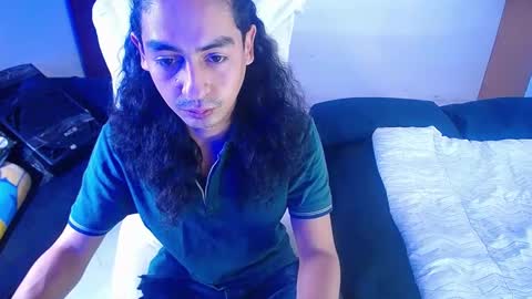 Snapshot of chrisisaak chatting on January 30, 5:39 pm chrisisaak online show from January 30, 5:39 pm