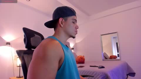 Snapshot of chrismorgan24 chatting on October 18, 2:47 am chrismorgan24 online show from October 18, 2:47 am
