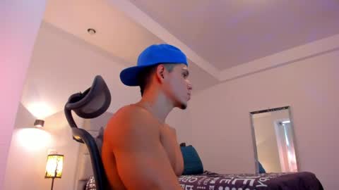 chrismorgan24 online show from May 28, 4:37 pm