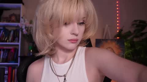 chriss_foxx online show from May 9, 3:50 pm