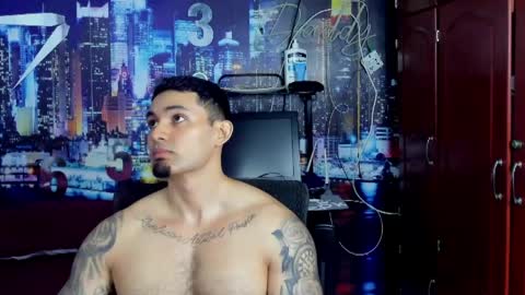 Chriss Stewart online show from May 26, 2:07 am