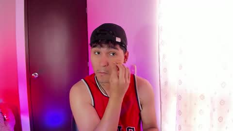 Christian Wang online show from February 1, 7:34 pm