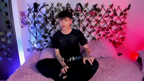 Christian Wang online show from April 7, 9:59 pm