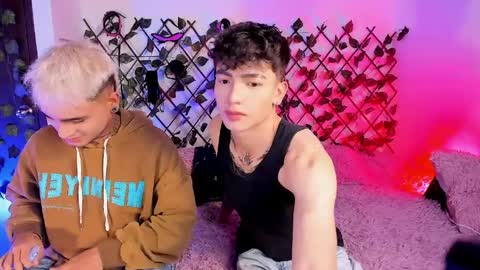 Christian Wang online show from April 8, 11:48 pm